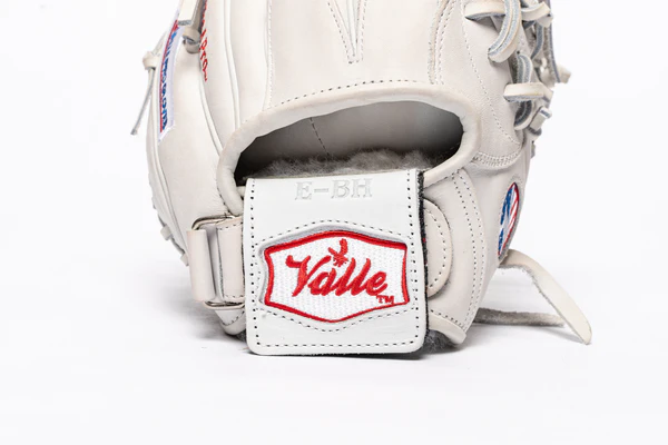 Eagle Back Hand Eagle Back Hand